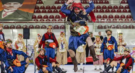 Büyükşehir’in Balkan Halk Dansları kursunda coşkulu final