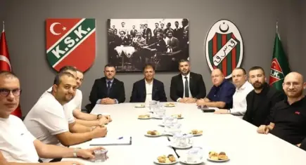Cemil Tugay’dan Karşıyaka Spor Kulübü’ne ziyaret