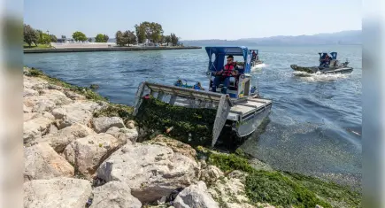 İzmir’de derelerden 233 bin 584 ton atık çıkarıldı