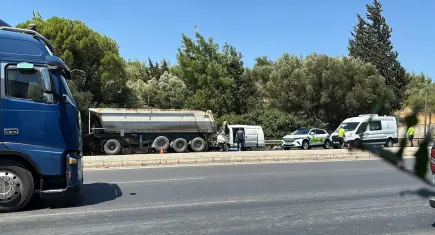 İzmir’de kaza: TIR’a arkadan çarpan sürücü hayatını kaybetti
