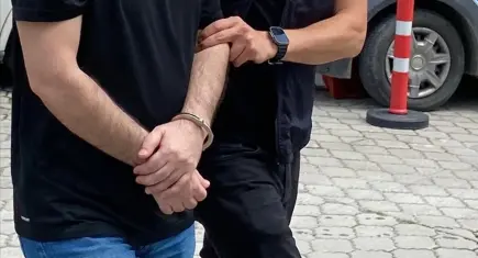 İzmir’de taksicilere yönelik silahlı saldırı tehdidi: Şüpheli gözaltına alındı