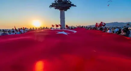 İzmir İş Dünyasından 30 Ağustos mesajları: “Bağımsızlık iradesinin zaferidir”