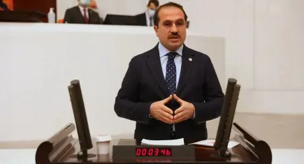 Kırkpınar’dan İzmir siyasetine sert çıkış: Her seferinde duvara tosluyorlar