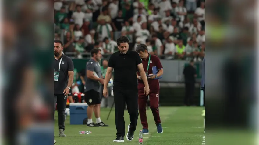 Trabzonspor’da Fatih Tekke kararı: İstifası kabul edilmedi haberinin görseli