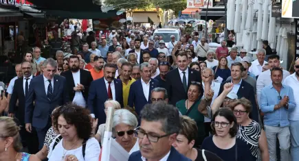 YENİ Parti Çiğli’de ilçe binasını açtı