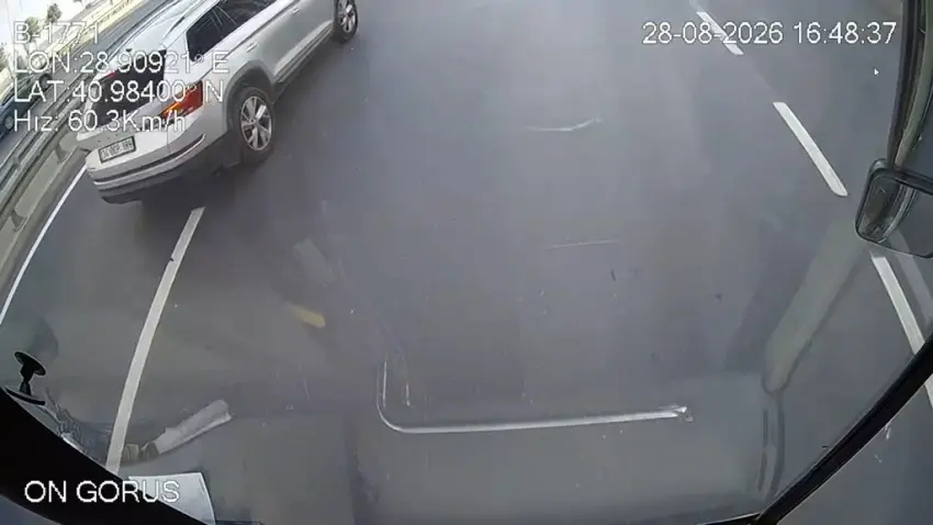 2 kişi hayatını kaybettiği Zeytinburnu’ndaki İETT kazasının görüntüleri ortaya çıktı haberinin görseli