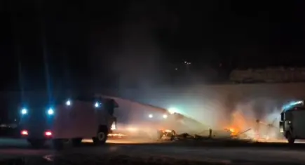 Antalya Balıkçı Barınağı’nda korkutan yangın! 20’den fazla tekne kül oldu