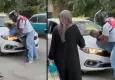 Antalya’da yol verme kavgası kamerada: Motokurye sürücüyü kaputa yatırıp yumrukladı