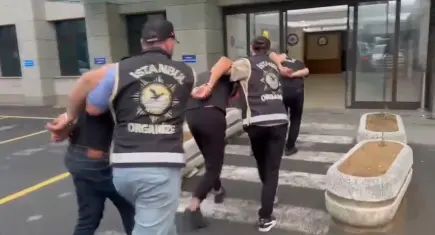 İstanbul’da silah kaçakçılığı operasyonu: 120 tabanca ele geçirildi