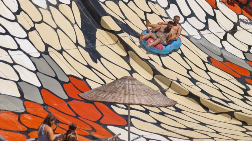 Genç İzmir’den yaz tatiline aquapark molası haberinin görseli