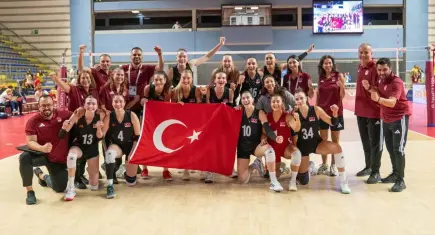 Kadın Milli Voleybol Takımı'ndan Akdeniz Oyunları'nda altın madalya