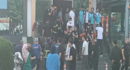 Spor salonunda büyük yangın::2 ölü