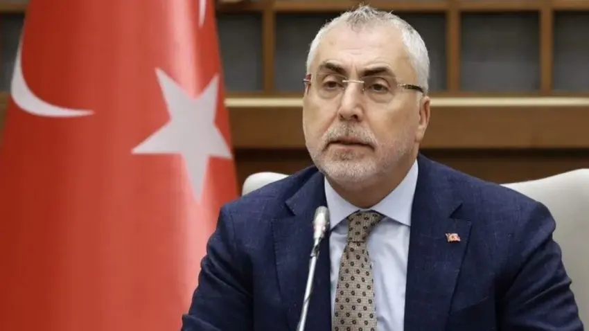 Bakan Işıkhan temmuz ayı iş gücü verilerini değerlendirdi: İşsizlik 39 aydır tek hanede haberinin görseli
