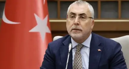 Bakan Işıkhan temmuz ayı iş gücü verilerini değerlendirdi: İşsizlik 39 aydır tek hanede