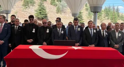 CHP eski Genel Başkan Vekili Selvi toprağa verildi