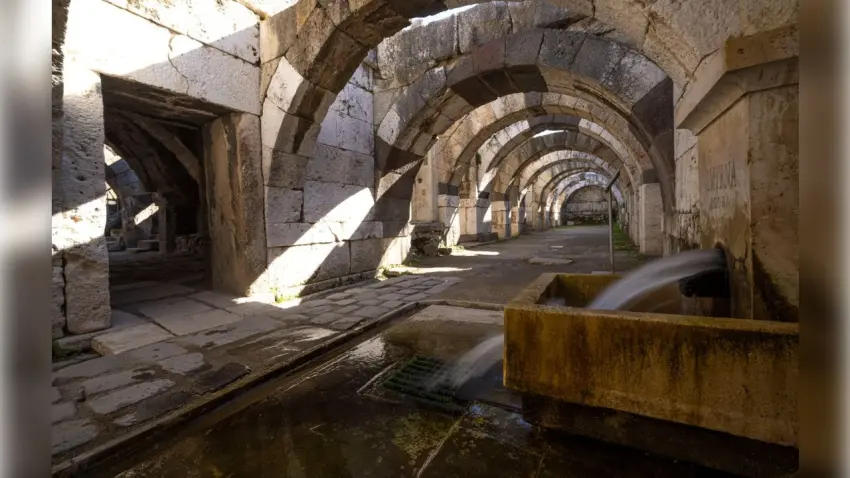 İzmir’de 2 bin yıllık gizem: Antik kanal hâlâ akıyor haberinin görseli