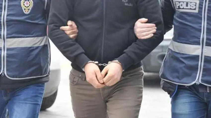 İzmir’de hakime tehdit ve şantaj iddiasıyla 1 şüpheli tutuklandı haberinin görseli