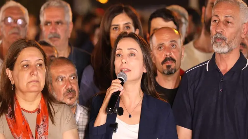 DEM Parti Eş Genel Başkanı Hatimoğulları: Provokasyonlara karşı barış için kenetleneceğiz haberinin görseli