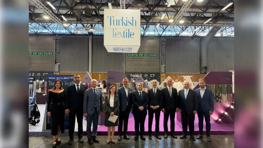 Ege’nin hazır giyim ihracatçıları Paris’te dünya sahnesine çıkıyor haberinin görseli