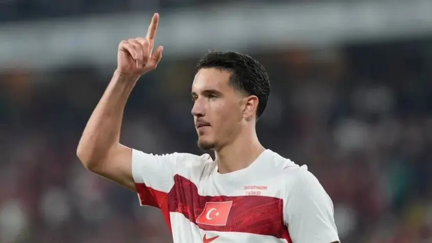Galatasaray'dan Deniz Gül hamlesi: KAP'a bildirim yapıldı, İstanbul'a geliyor haberinin görseli