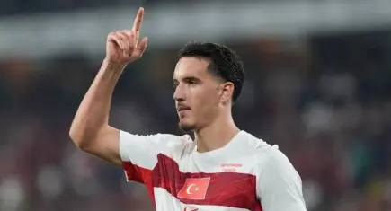 Galatasaray'dan Deniz Gül hamlesi: KAP'a bildirim yapıldı, İstanbul'a geliyor