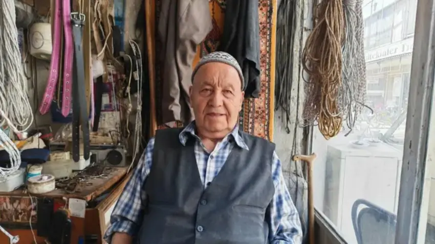 Manisa’da 92 yaşındaki usta, semercilik mesleğini yaşatıyor haberinin görseli
