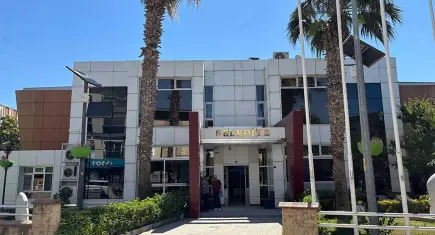 Seferihisar Belediyesi soruşturmasında gözaltına alınan 2 şüpheli adliyeye sevk edildi