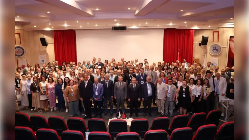 TAOM 2026’da yapay zekâ ve liderliğin geleceği konuşuluyor haberinin görseli