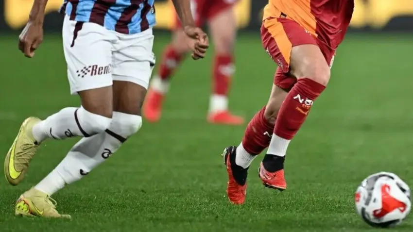 Trabzonspor-Galatasaray derbisinin tarihi belli oldu haberinin görseli
