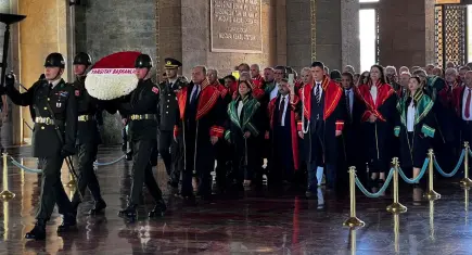 Yeni adli yıl Anıtkabir ziyaretiyle başladı