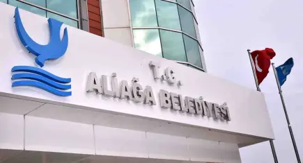 Aliağa Belediyesi’nde üst yönetim değişikliği: Başkan Serkan Acar istifalarını istedi