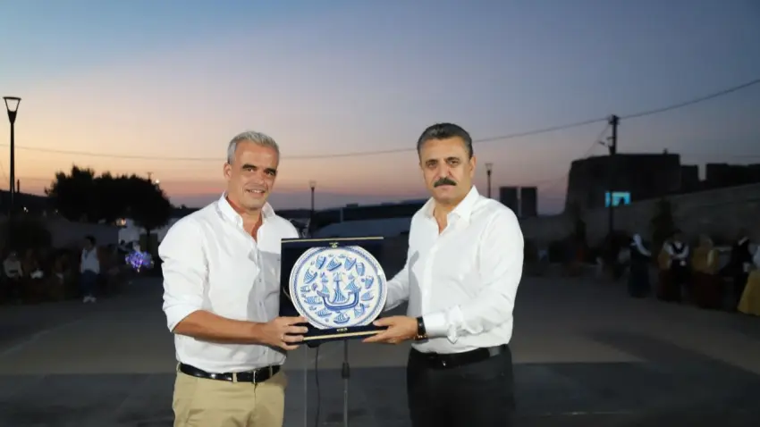 Ege’nin iki yakasında barış ve dostluk dansla buluştu haberinin görseli