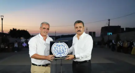 Ege’nin iki yakasında barış ve dostluk dansla buluştu