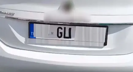 Gaziantep’te plaka oyunu! ‘L’ harfini bantla ‘U’ yaptı, 140 bin TL ceza yedi