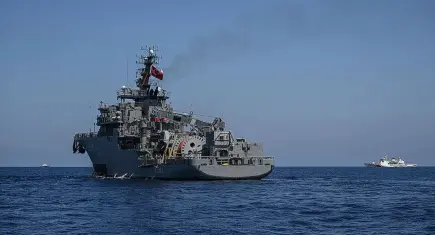 Girne açıklarında batan feribota ulaşıldı! Enkazdan ilk görüntüler