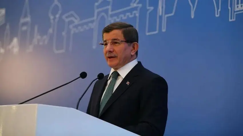 Ahmet Davutoğlu hakkında 'Cumhurbaşkanına hakaret' soruşturması haberinin görseli
