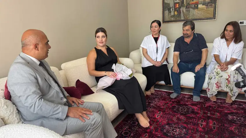 İzmir’de “Her Gebeye Bir Ebe” Projesiyle 1482 anne adayına ev ziyareti haberinin görseli