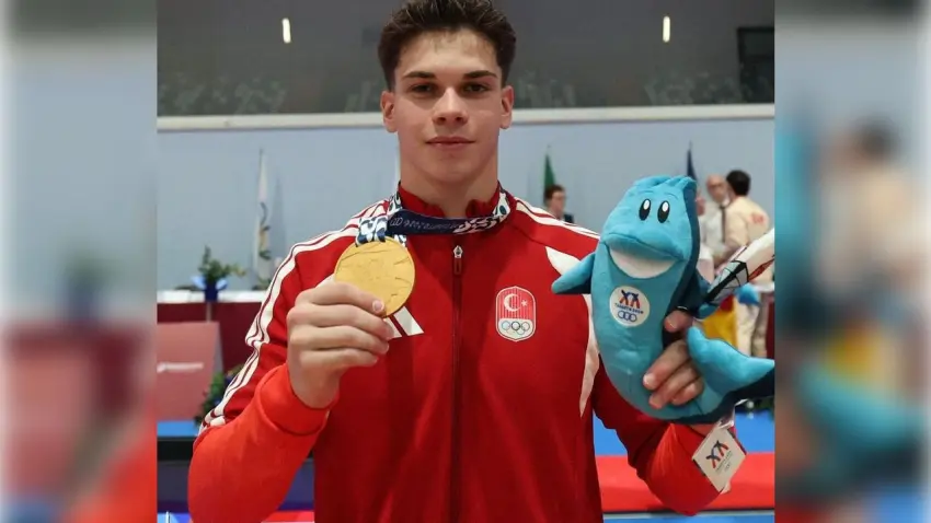 İzmir’in milli sporcusu Altan Doğan’dan çifte şampiyonluk haberinin görseli