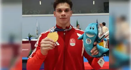 İzmir’in milli sporcusu Altan Doğan’dan çifte şampiyonluk