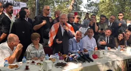 Kılıçdaroğlu Kaynaklar’da köylülerin sorunlarını dinledi