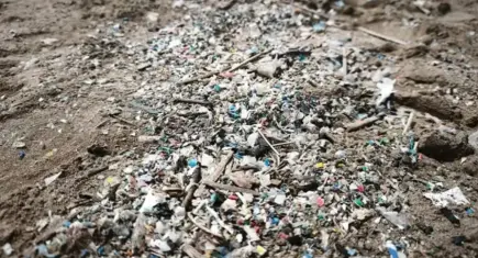 Akdeniz’de alarm: Balıkçılar ağlarını balık yerine plastikle çekiyor