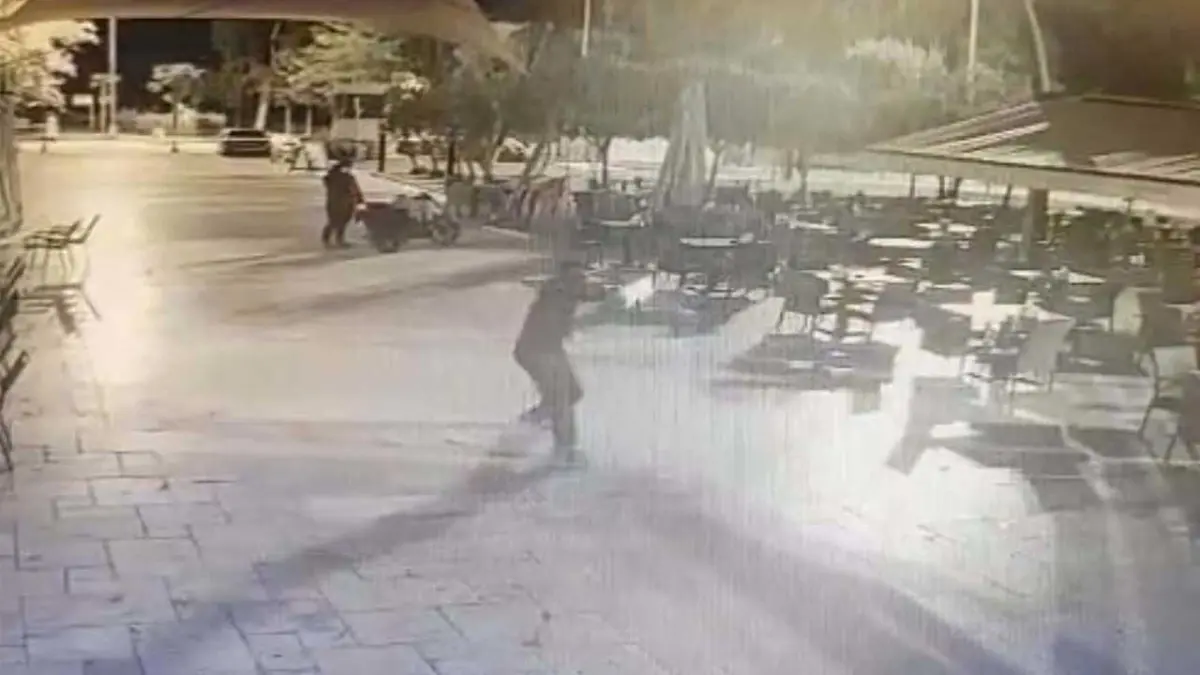 Çiğli Belediyesi'nin kafesine silahlı saldırı kamerada görseli