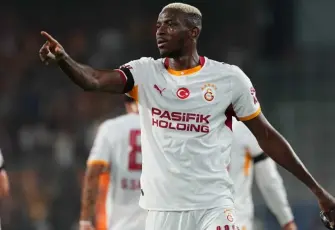 Galatasaray’da Osimhen şoku: Golünü attı, sakatlanarak oyundan çıktı!