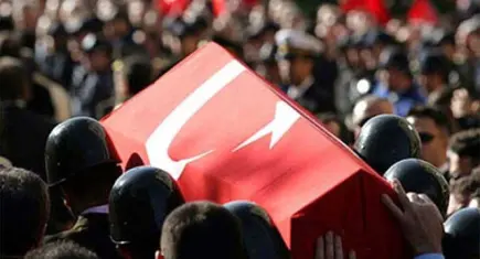 Görevi başında kaza geçiren polis şehit oldu