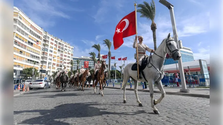 İzmir’in kurtuluşunun 104. yılı coşkuyla kutlanacak haberinin görseli
