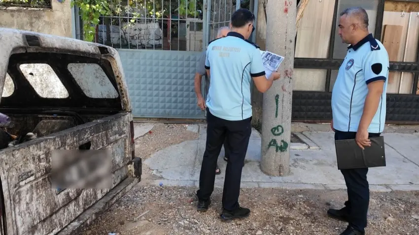 Konak'ta çevreyi kirletenlere ağır fatura: 2 kişiye 130 bin lira ceza haberinin görseli
