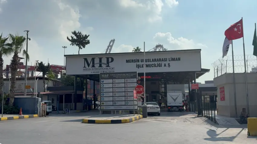 Mersin Limanı'nda kimyasal sızıntı alarmı: 35 işçi hastaneye kaldırıldı! haberinin görseli