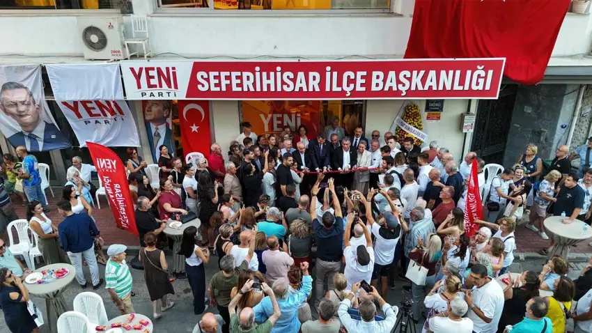 YENİ Parti Seferihisar İlçe binası açıldı: Bu hareketi millet kurdu, iktidara yürüyoruz haberinin görseli