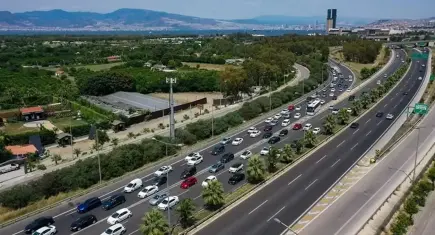 İzmir’in iki önemli otoyolu özelleştiriliyor! 2 boğaz köprüsü ve 10 otoyol için yeni karar Resmi Gazete’de