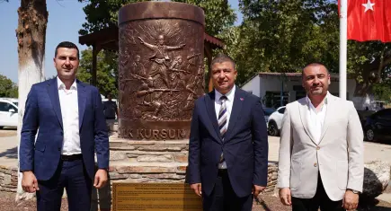 Tire’de milli mücadele mirasına sahip çıkıldı: "Tire İlk Kurşun Anıtı" törenle açıldı